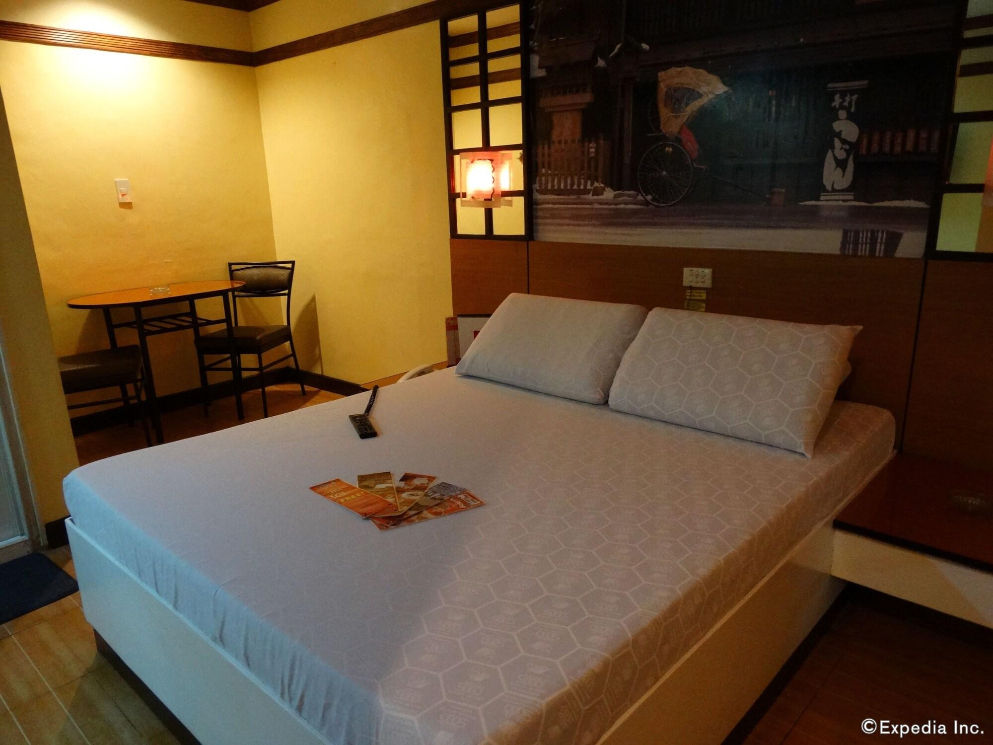 Hotel Sogo Pasay Wood Street Ngoại thất bức ảnh