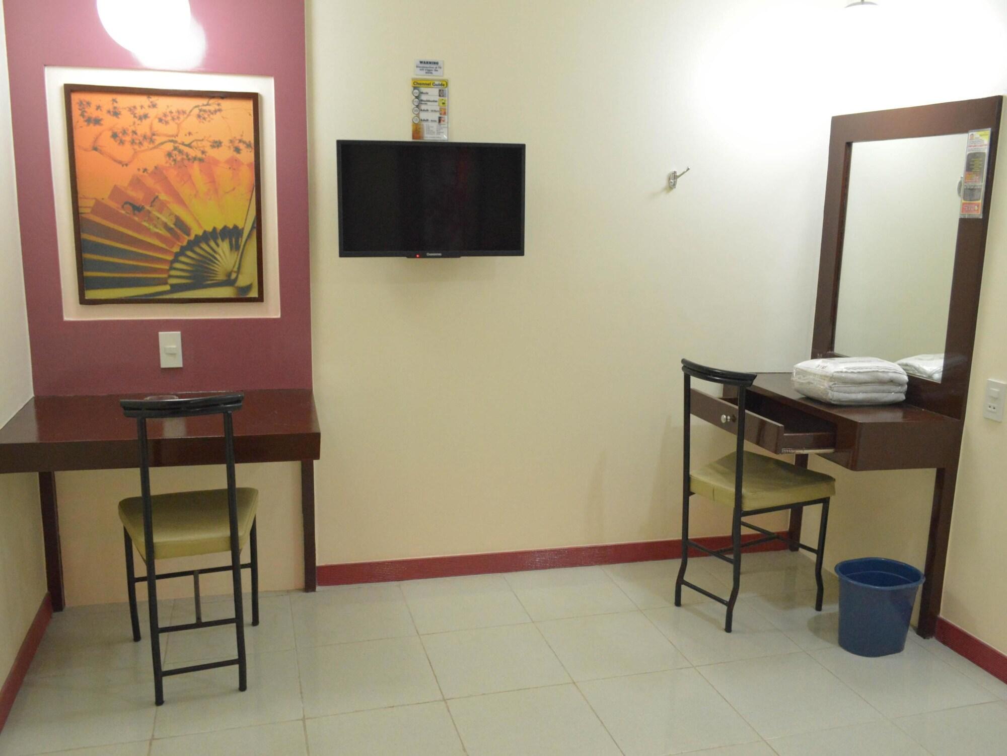 Hotel Sogo Pasay Wood Street Ngoại thất bức ảnh