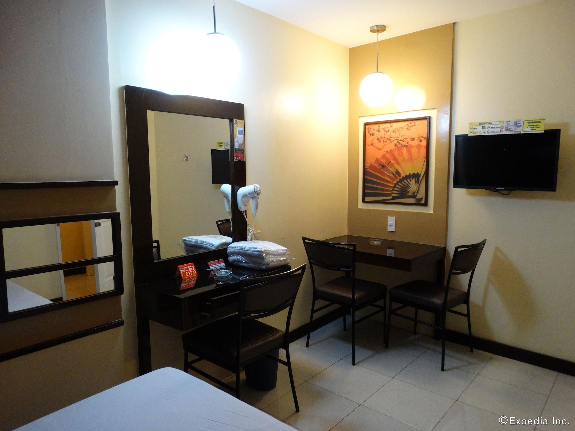 Hotel Sogo Pasay Wood Street Ngoại thất bức ảnh