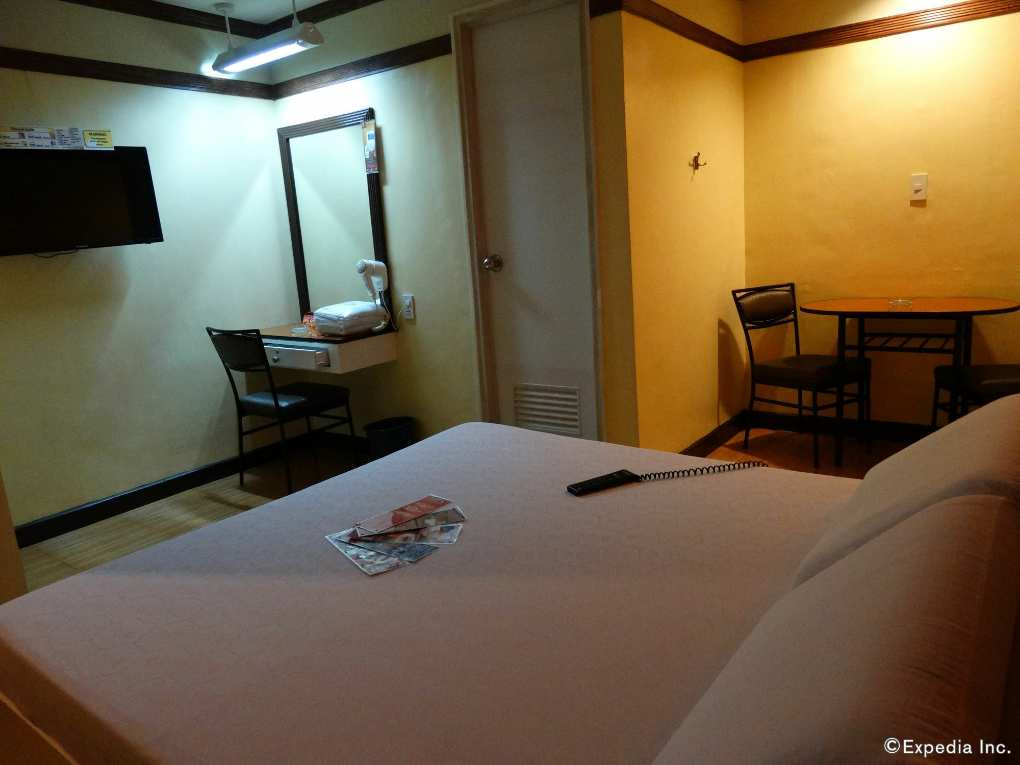 Hotel Sogo Pasay Wood Street Ngoại thất bức ảnh