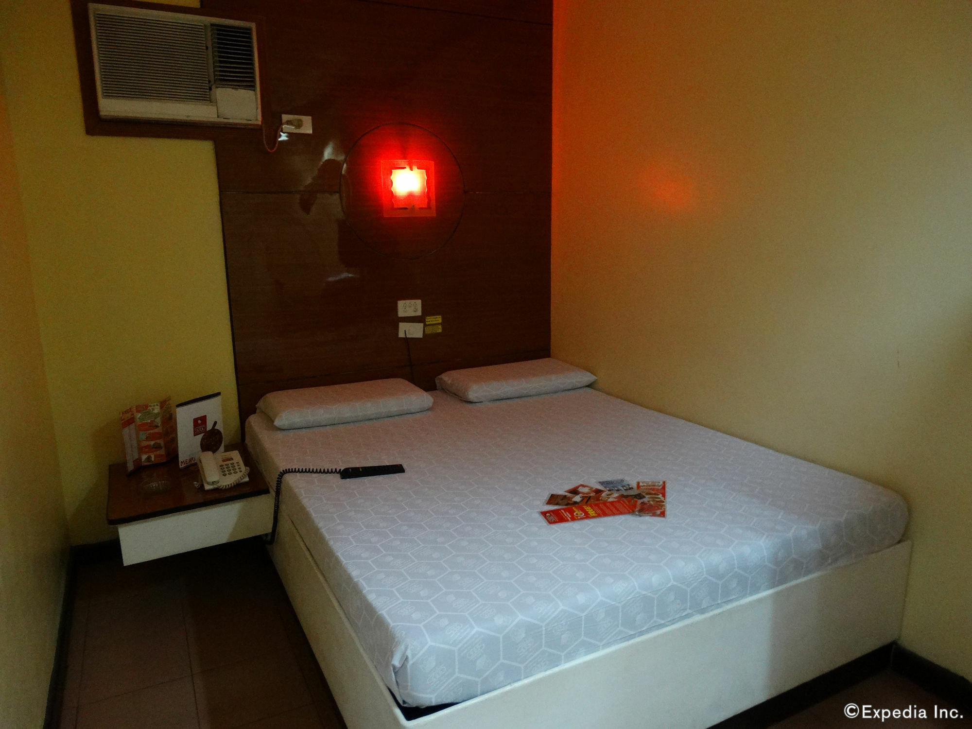 Hotel Sogo Pasay Wood Street Ngoại thất bức ảnh