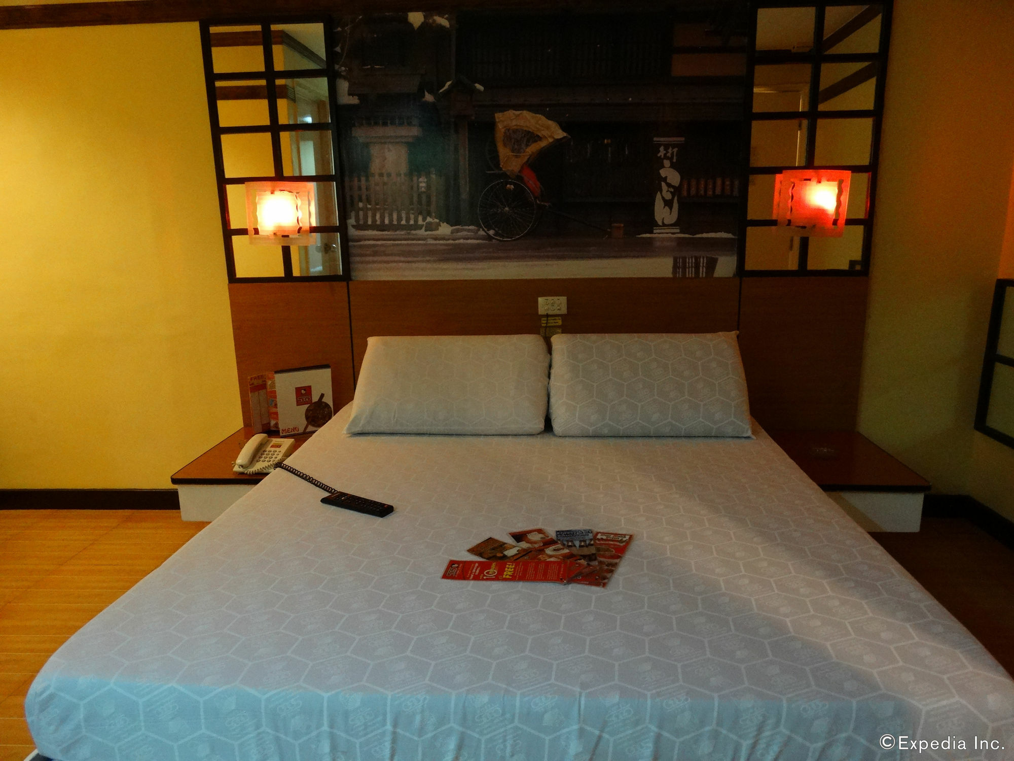 Hotel Sogo Pasay Wood Street Ngoại thất bức ảnh