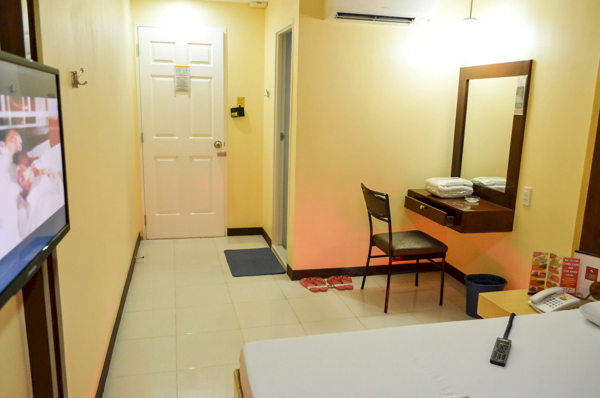Hotel Sogo Pasay Wood Street Ngoại thất bức ảnh