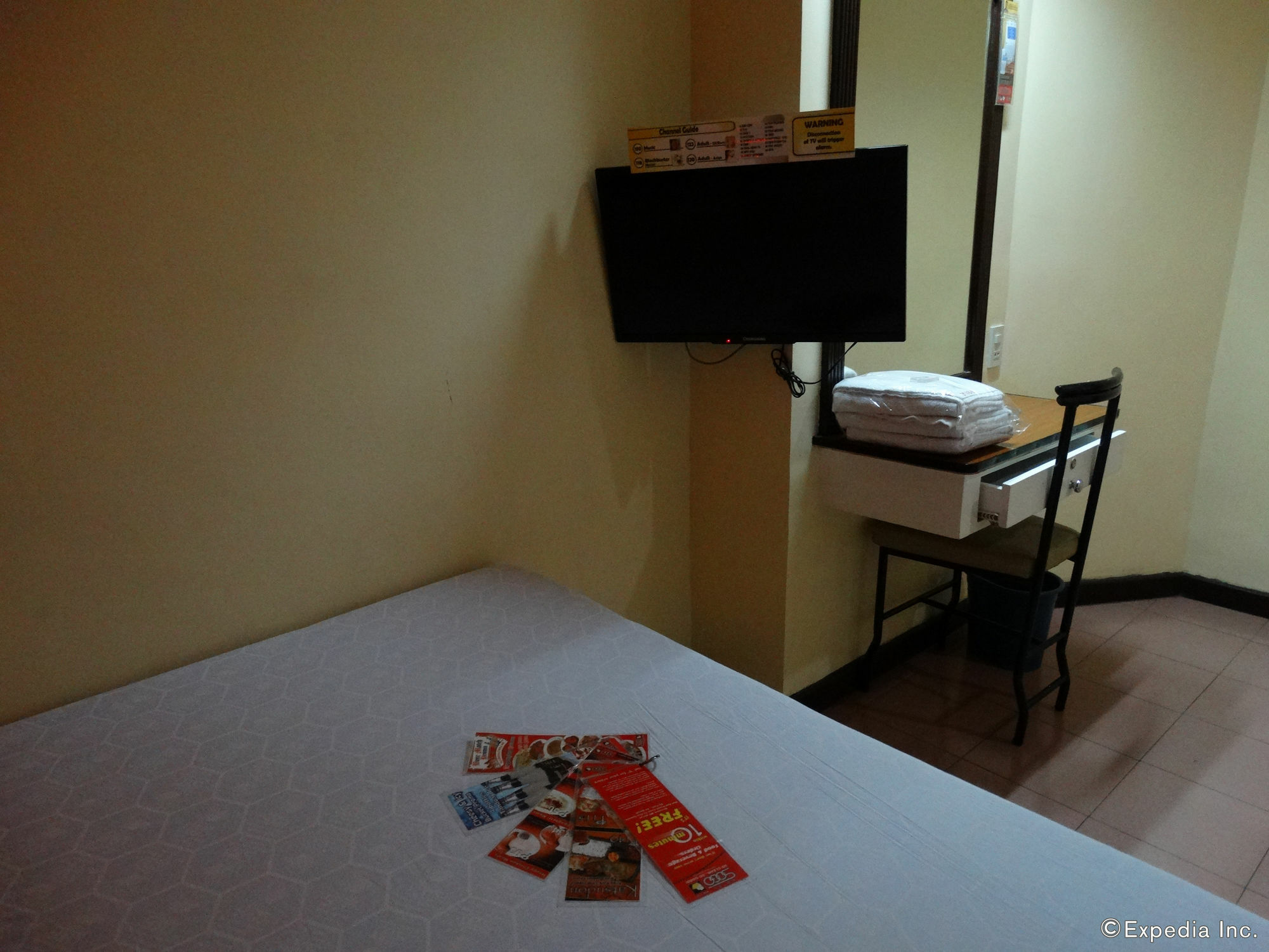 Hotel Sogo Pasay Wood Street Ngoại thất bức ảnh